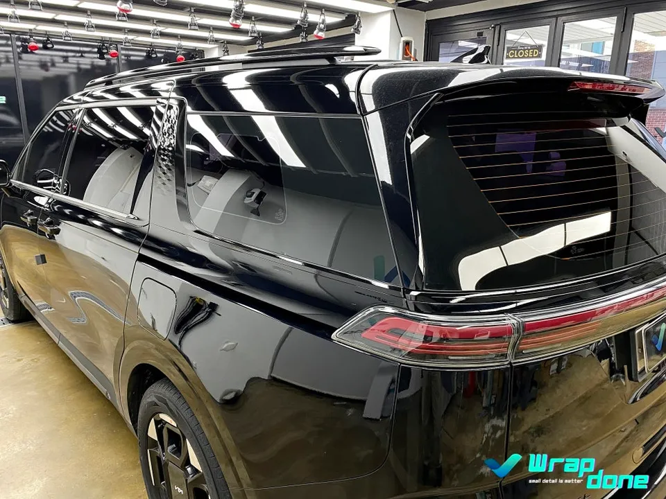 Kia Carnival KA4のカーラッピング事例｜費用目安・仕上がり 写真