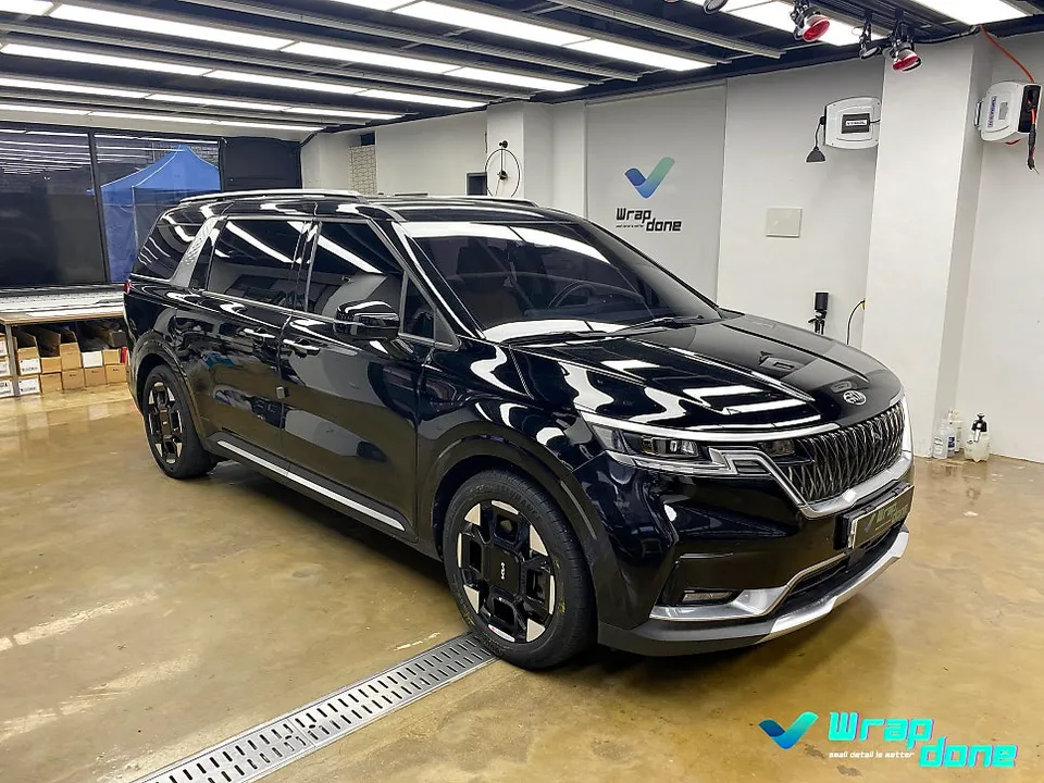 Kia Carnival KA4のカーラッピング事例｜費用目安・仕上がり 施工写真 1-1