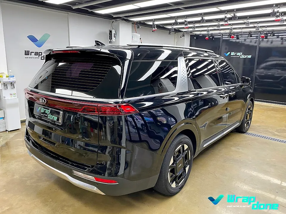 Kia Carnival KA4のカーラッピング事例｜費用目安・仕上がり 施工写真 2-1