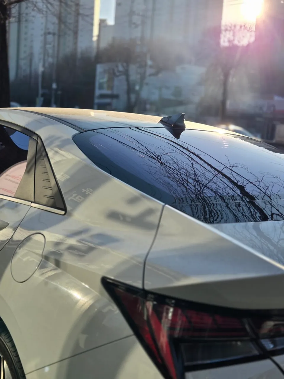 Hyundai Elantra CN7のカーフィルム施工事例 施工写真 3-1
