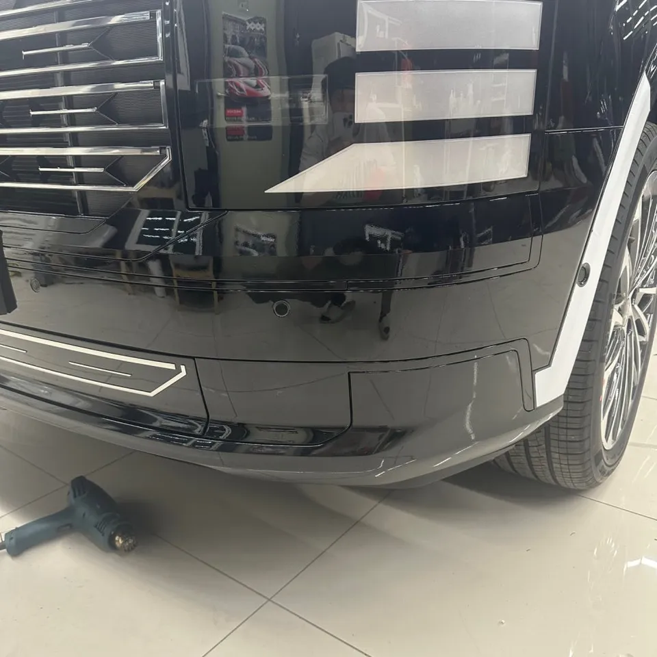 Hyundai Palisadeのカーラッピング事例｜クローム除去で印象激変 施工写真 1-2