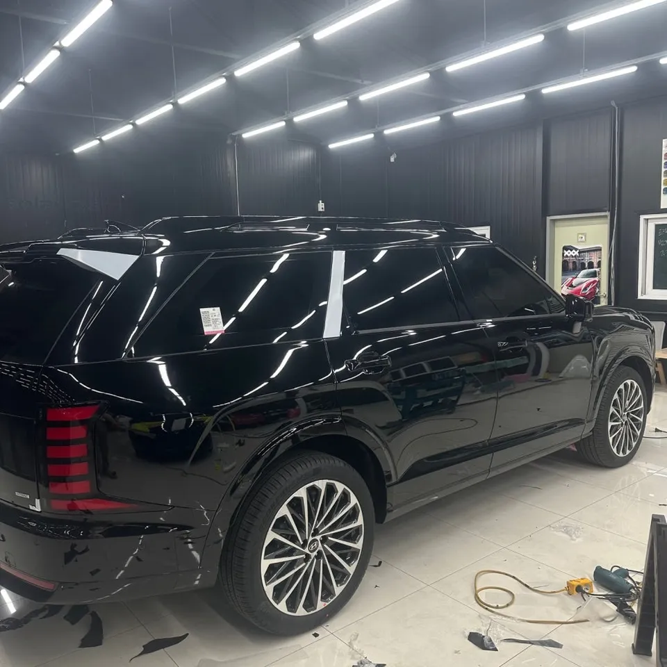 Hyundai Palisadeのカーラッピング事例｜クローム除去で印象激変 施工写真 3-3