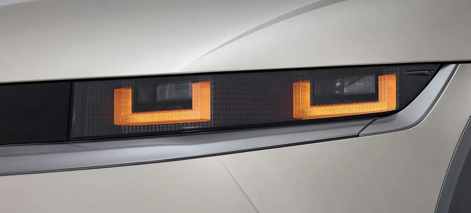 Hyundai IONIQ PPF施工事例｜費用目安と仕上がり 施工写真 3-1