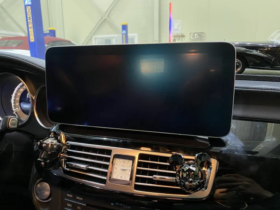 Mercedes-Benz CLS Android Head Unit Review — Touch Screen Upgrade photo 2