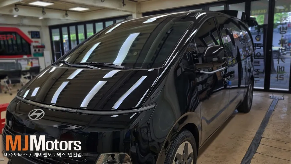 Hyundai Staria Window Tinting Review: Focus F8 Film photo 2