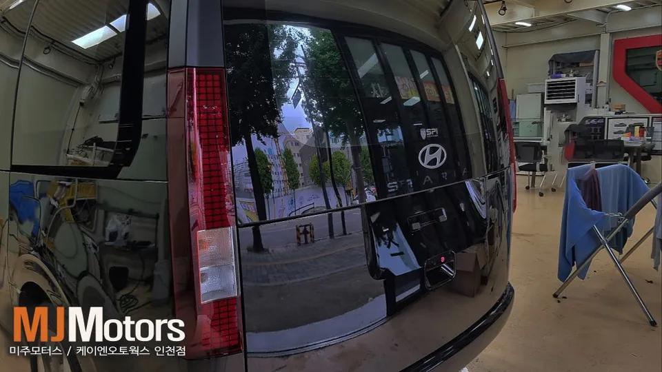 Hyundai Staria window tinting - Hyundai Staria Window Tinting Review: Focus F8 Film photo 5