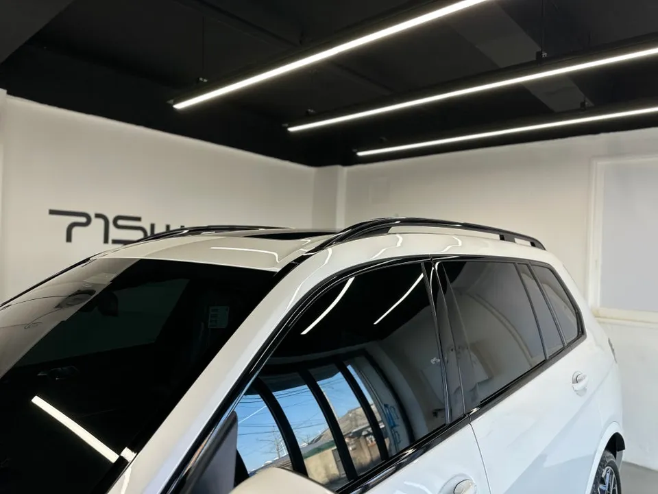 BMW X7のカーラッピング事例｜クロームパーツのブラック化 施工写真 3-3