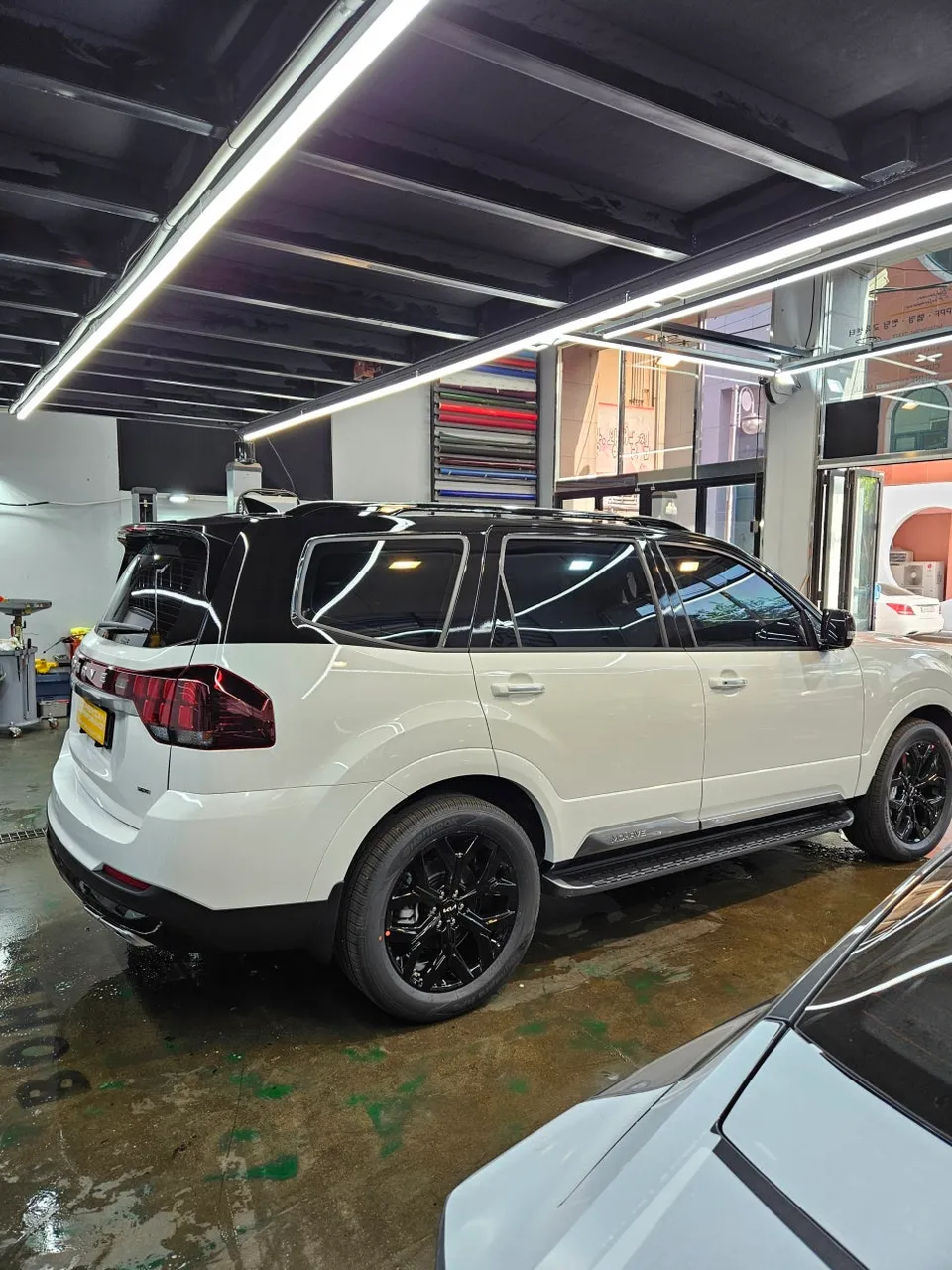 Kia Mohave The Masterのカーラッピング事例｜費用目安・仕上がり 施工写真 2-3