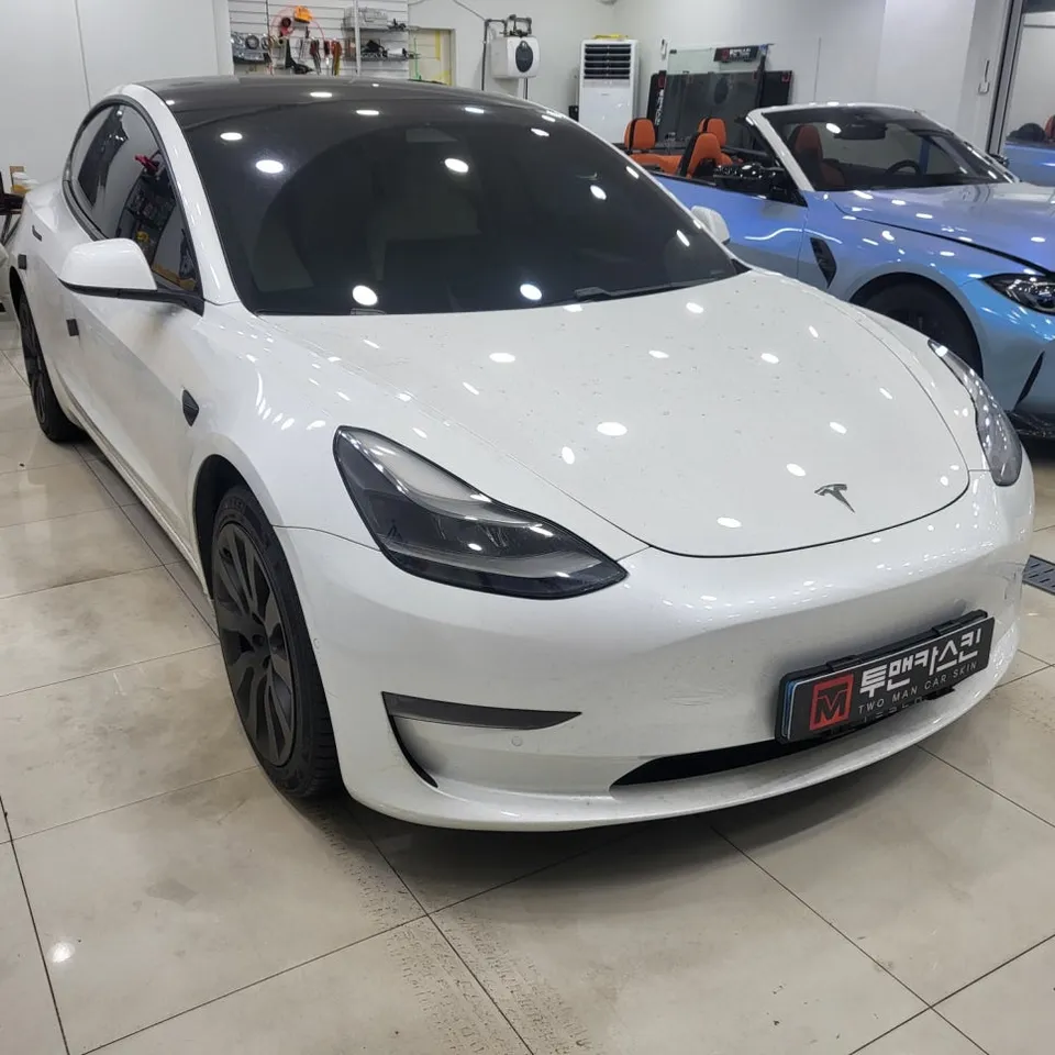 Tesla Model 3のカーラッピング事例|費用目安・仕上がり 施工写真 1-1