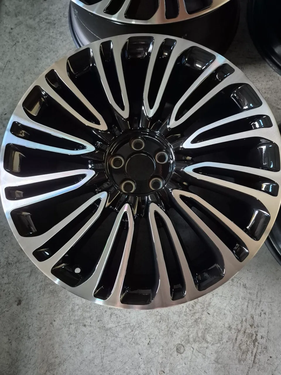 Lincoln Aviator wheel repair installation result