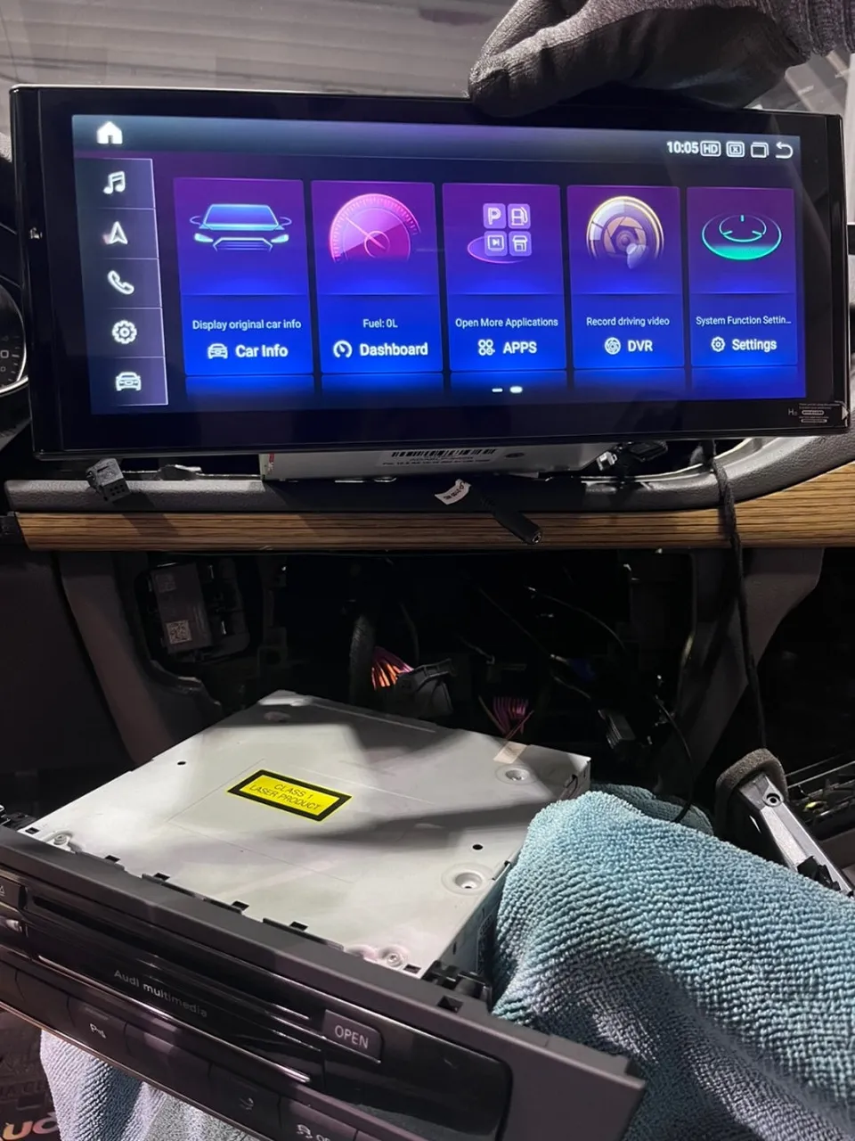 Audi A7のAndroid Auto・CarPlay取付事例 施工写真 1-3