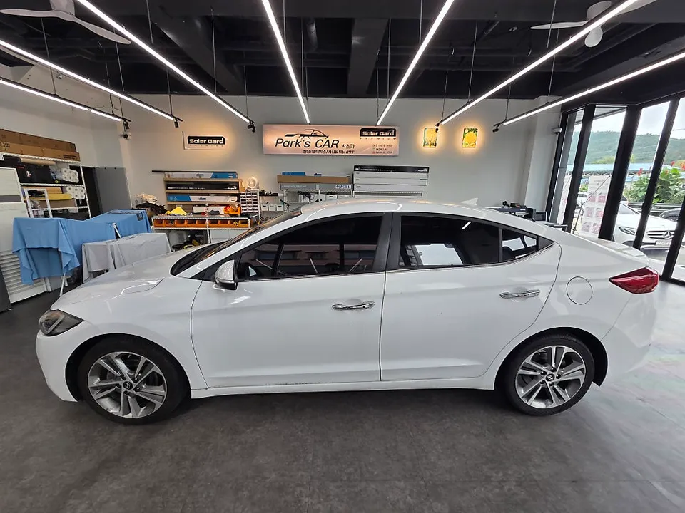 Hyundai ElantraのPPF施工事例|費用目安と仕上がり 施工写真 2-1