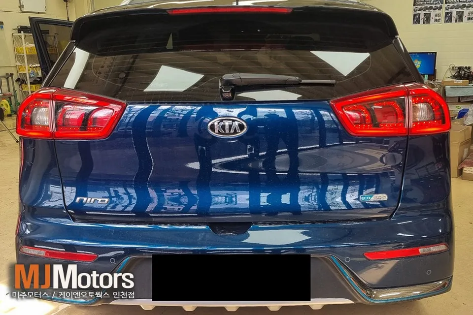 Kia NiroのAndroid Auto・CarPlay取付事例 施工写真 1