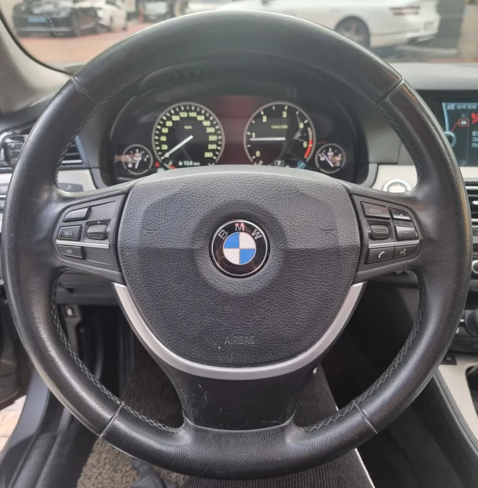 BMWのAndroid Auto・CarPlay取付事例 施工写真 1-2