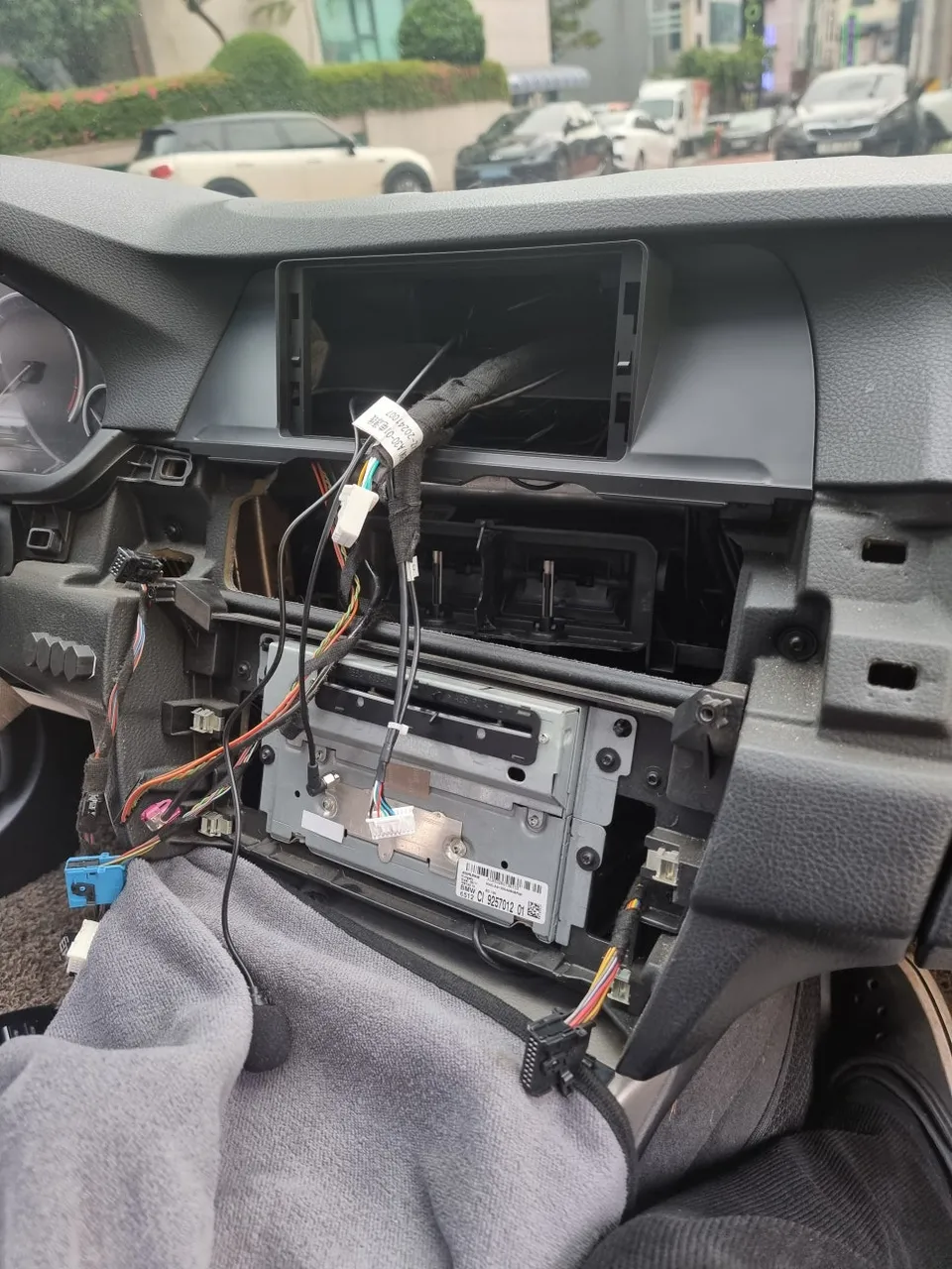 BMWのAndroid Auto・CarPlay取付事例 施工写真 4-2