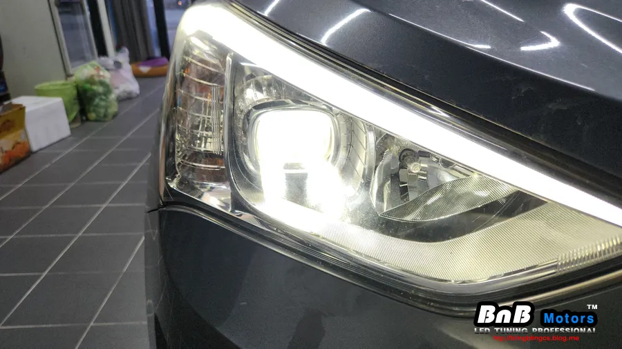 Hyundai Santa Fe DMのホイールリペア・塗装事例 施工写真 4-2