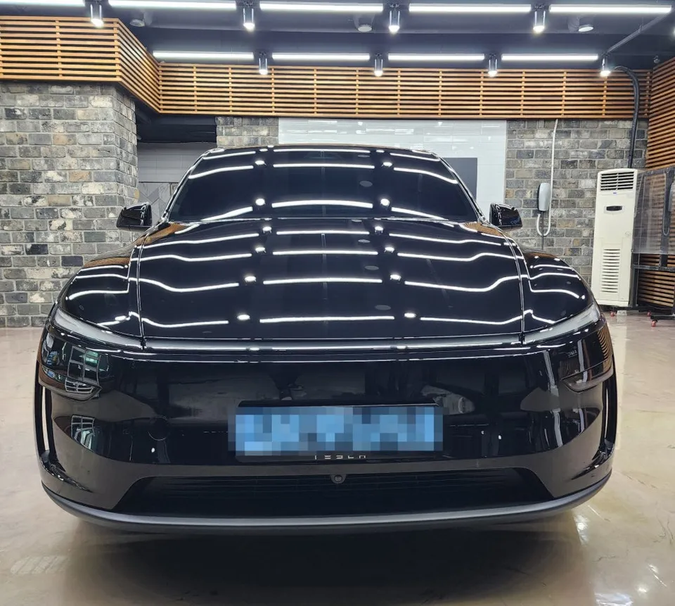 Tesla Model Y PPF施工事例|費用目安と仕上がり 施工写真 1-2