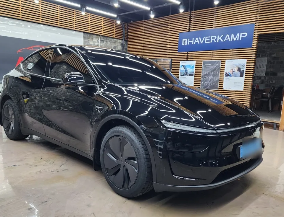 Tesla Model Y PPF施工事例|費用目安と仕上がり 施工写真 2-3