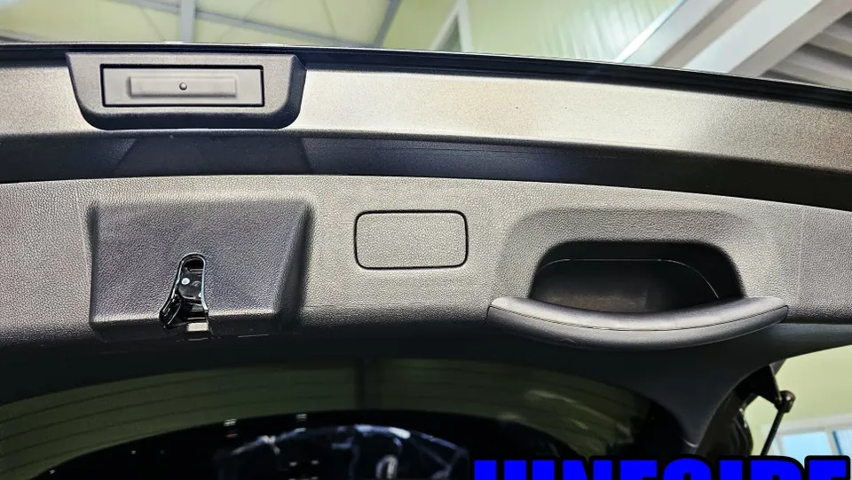 Kia Sorento MQ4 oem options - Kia Sorento MQ4 Oem Options Installation Review — Cost photo 4