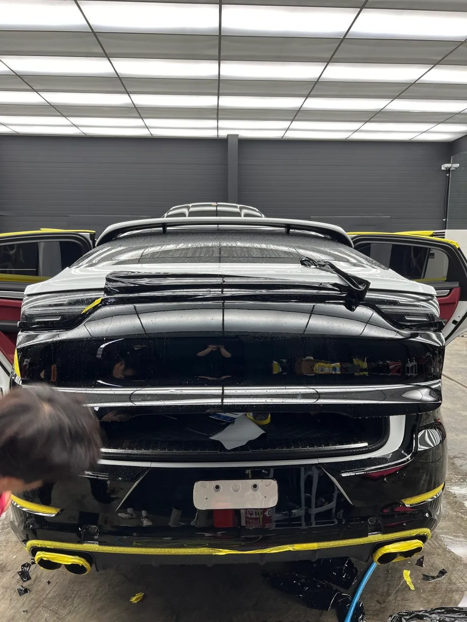 Porsche CayenneのPPF施工事例 施工写真 1-2