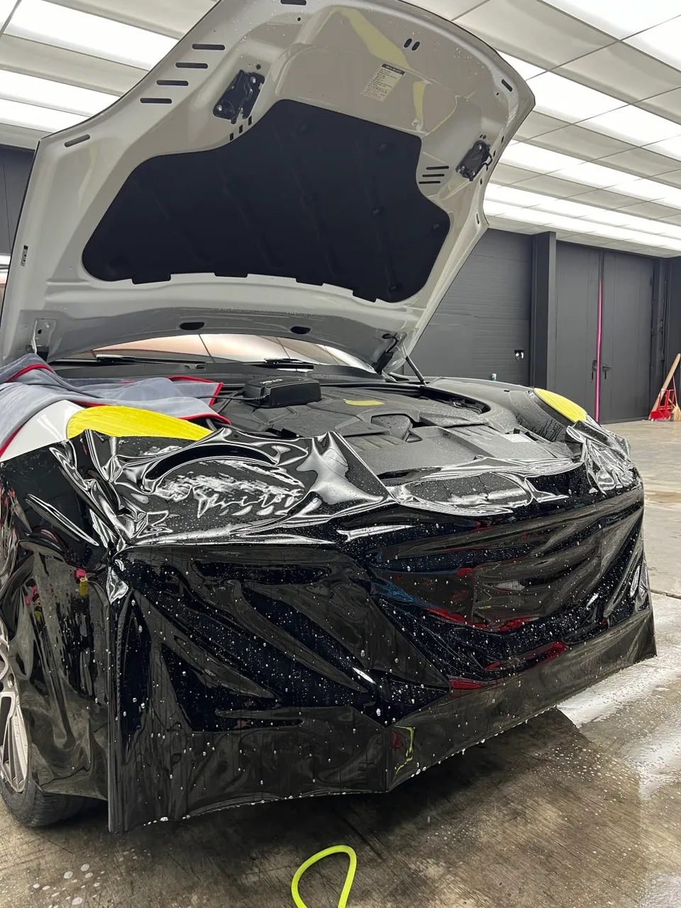 Porsche CayenneのPPF施工事例 施工写真 3-2