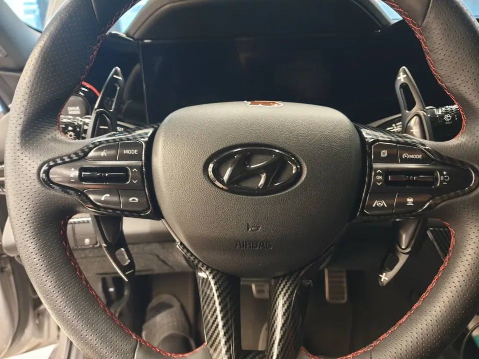 Hyundai Elantra CN7 steering wheel - Hyundai Elantra CN7 Steering Wheel Customization Review photo 4