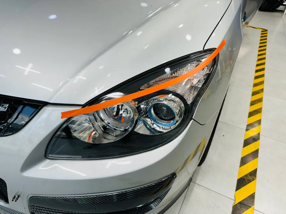 Hyundai i30のカーラッピング事例|部分施工で個性をプラス 施工写真 1-3