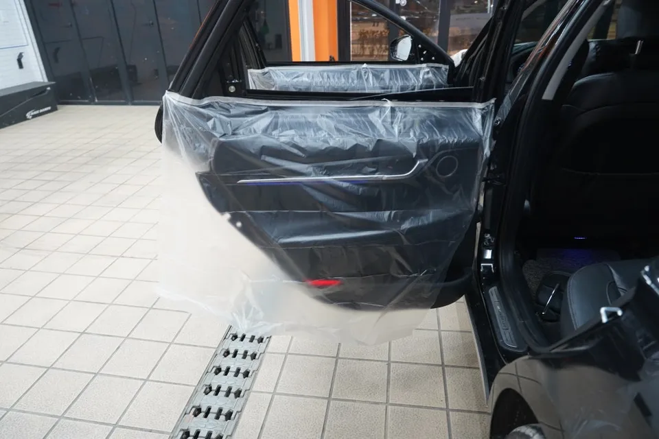 Hyundai AzeraのPPF施工事例|韓国での実例 施工写真 1-2