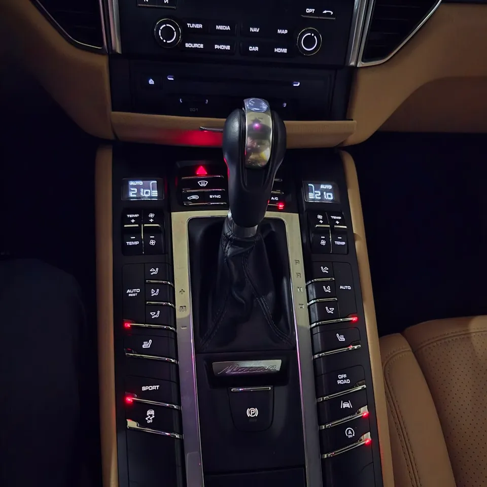 Porsche Macan ambient lighting installation result