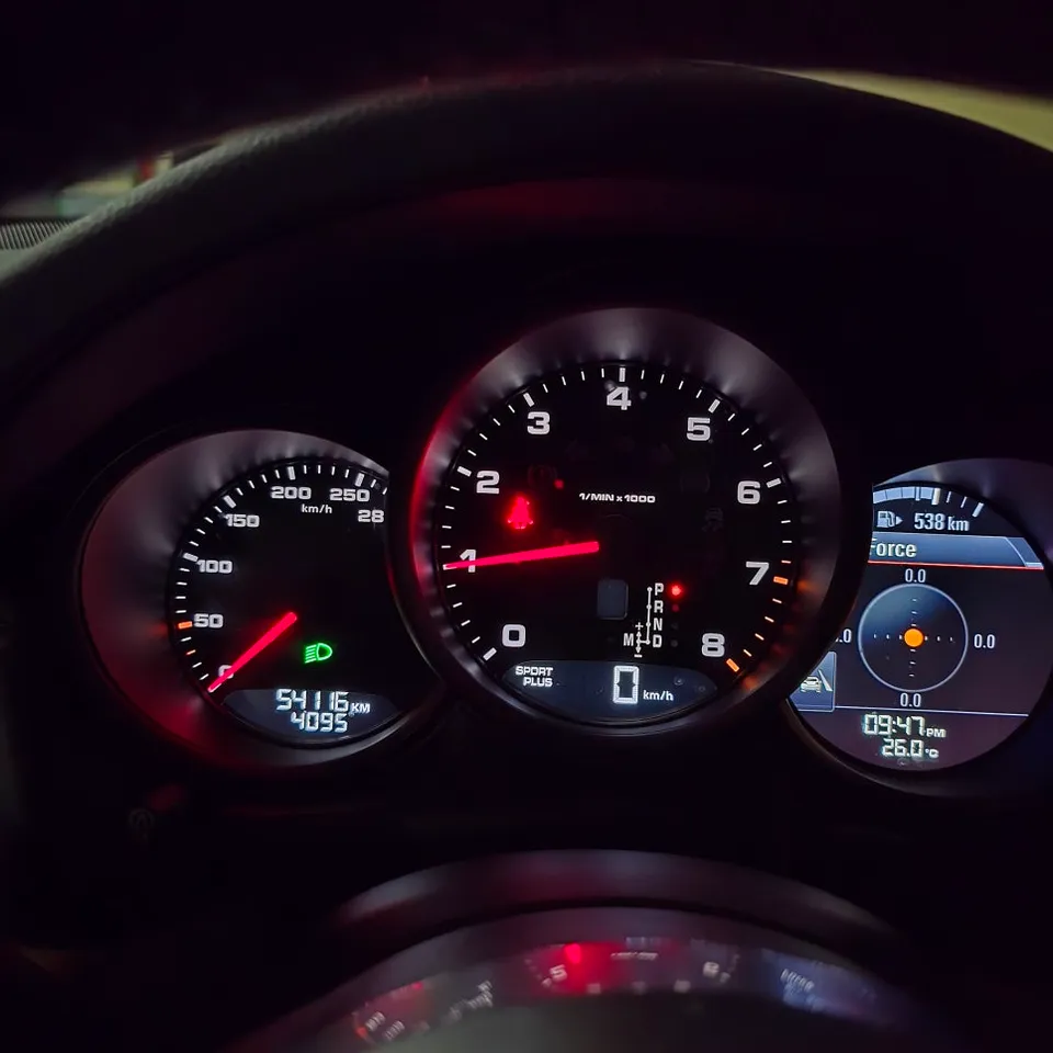 Porsche Macan Ambient Lighting Review: Cost & Results photo 2