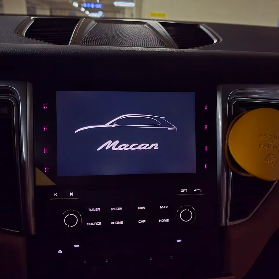 Porsche Macan ambient lighting - Porsche Macan Ambient Lighting Review: Cost & Results photo 4