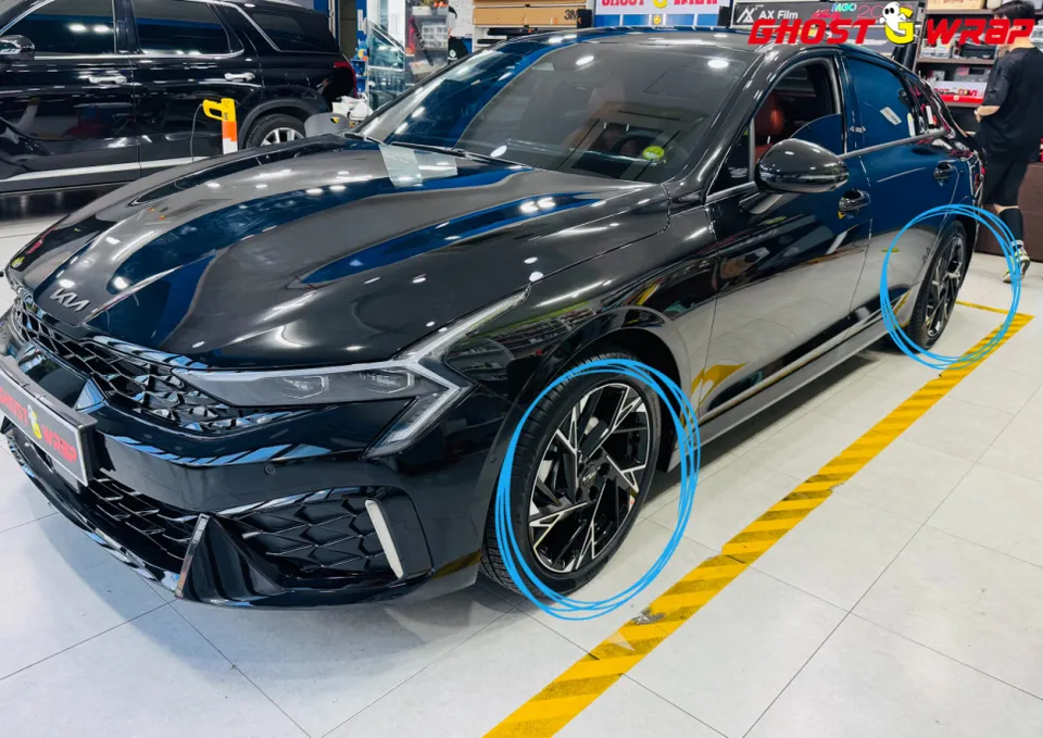 Kia K5のカーラッピング事例|費用目安・仕上がり 施工写真 2-1