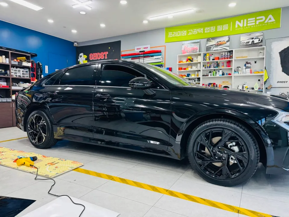Kia K5のカーラッピング事例|費用目安・仕上がり 施工写真 3-2