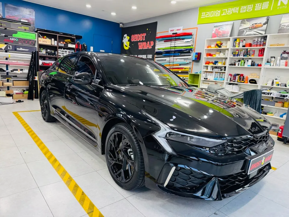 Kia K5のカーラッピング事例|費用目安・仕上がり 施工写真 1-3