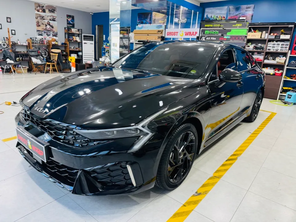 Kia K5のカーラッピング事例|費用目安・仕上がり 施工写真 2-3