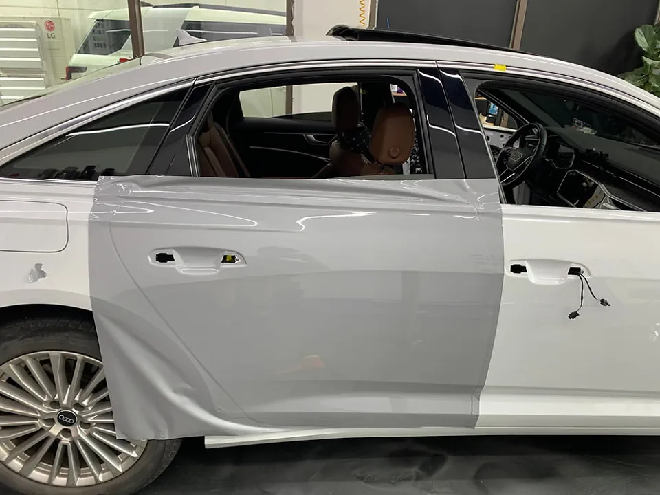 BMW 5 Seriesのカーラッピング事例｜ナardo Grey 施工写真 2-2