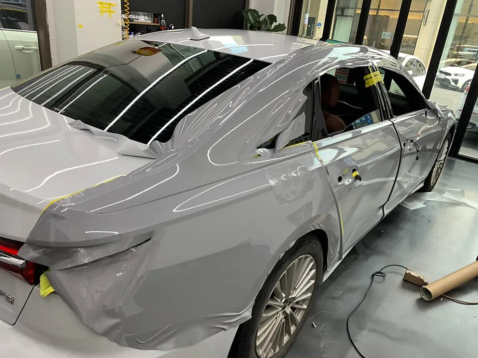 BMW 5 Seriesのカーラッピング事例｜ナardo Grey 施工写真 3-3