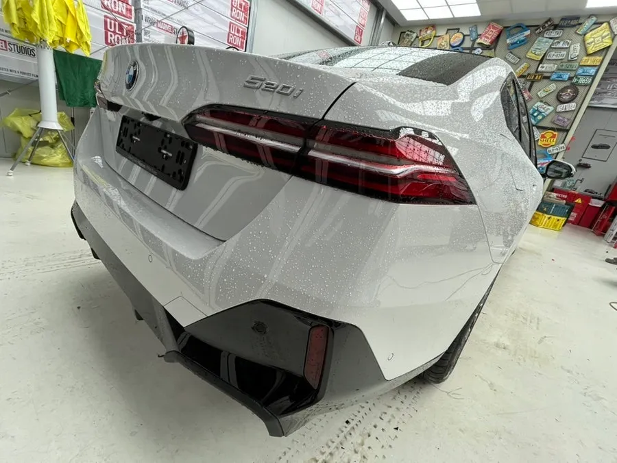BMW 5 Series vinyl wrap - BMW 5 Series Vinyl Wrap Review: Sporty Chrome Delete photo 5