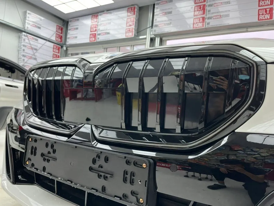 BMW 5 Seriesのカーラッピング事例｜費用目安・仕上がり 施工写真 4-2