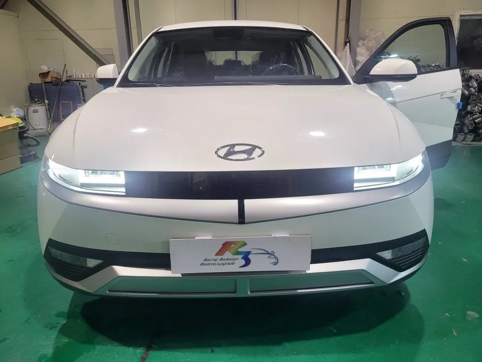 Hyundai IONIQ 5 Taxi Upgrade: BCW Blind-Spot Assist Installation