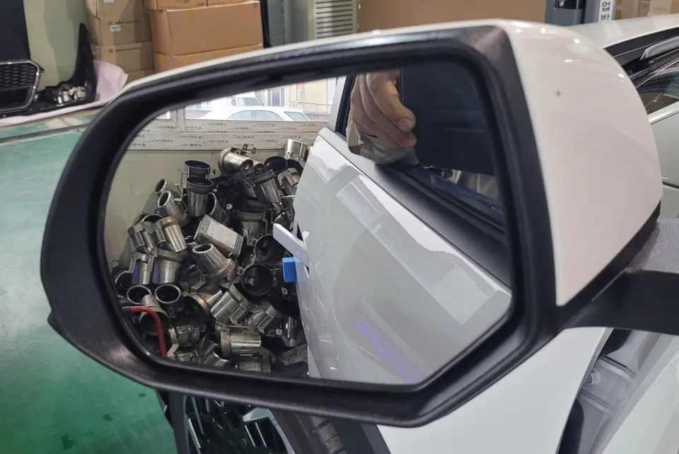 Hyundai IONIQ 5 Taxi Upgrade: BCW Blind-Spot Assist Installation photo 2