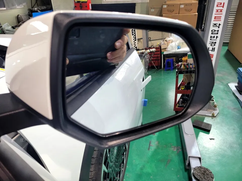 Hyundai IONIQ other - Hyundai IONIQ 5 Taxi Upgrade: BCW Blind-Spot Assist Installation photo 3