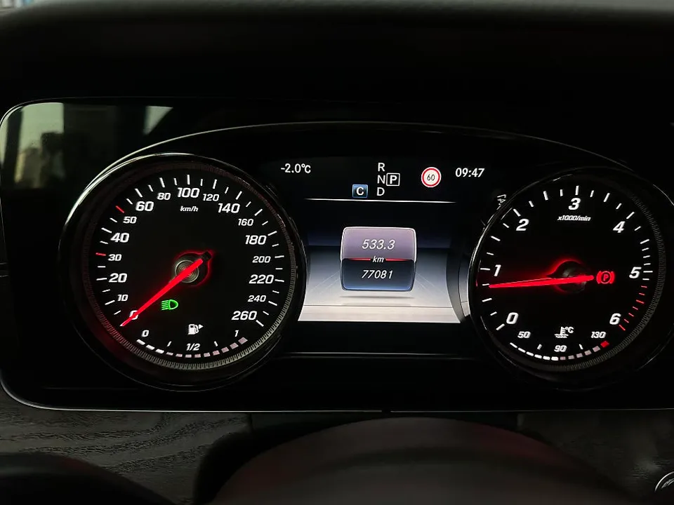 Mercedes-Benz E-Class W213 ambient lighting - Mercedes-Benz E-Class W213 Ambient Lighting Review photo 4