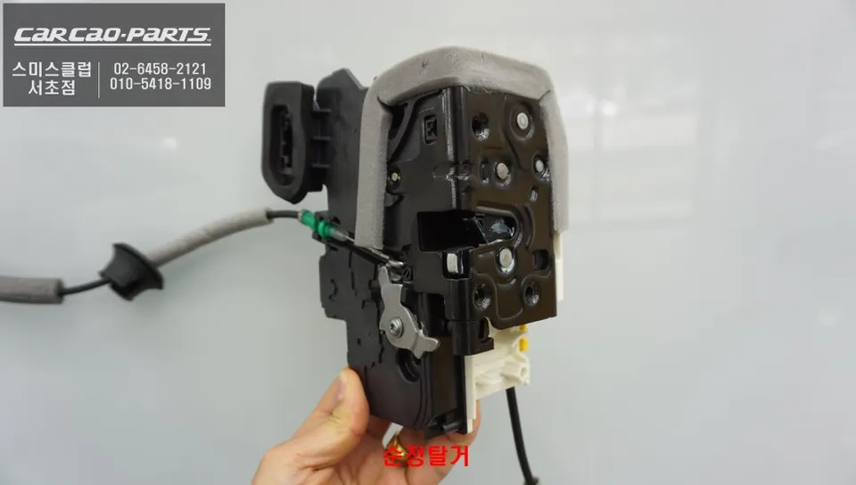 Audi A6 oem options - Audi A6 Soft Closing Doors Review - Enhanced Luxury photo 3