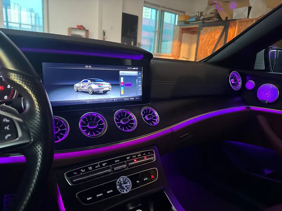 Mercedes-Benz E-Class W213 ambient lighting - Mercedes-Benz E-Class W213 Ambient Lighting Review photo 4