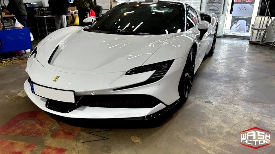 Ferrari SF90 StradaleのPPF施工事例|韓国での実例 施工写真 3-1