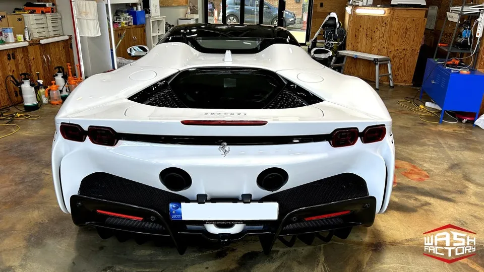 Ferrari SF90 StradaleのPPF施工事例|韓国での実例 施工写真 2-2