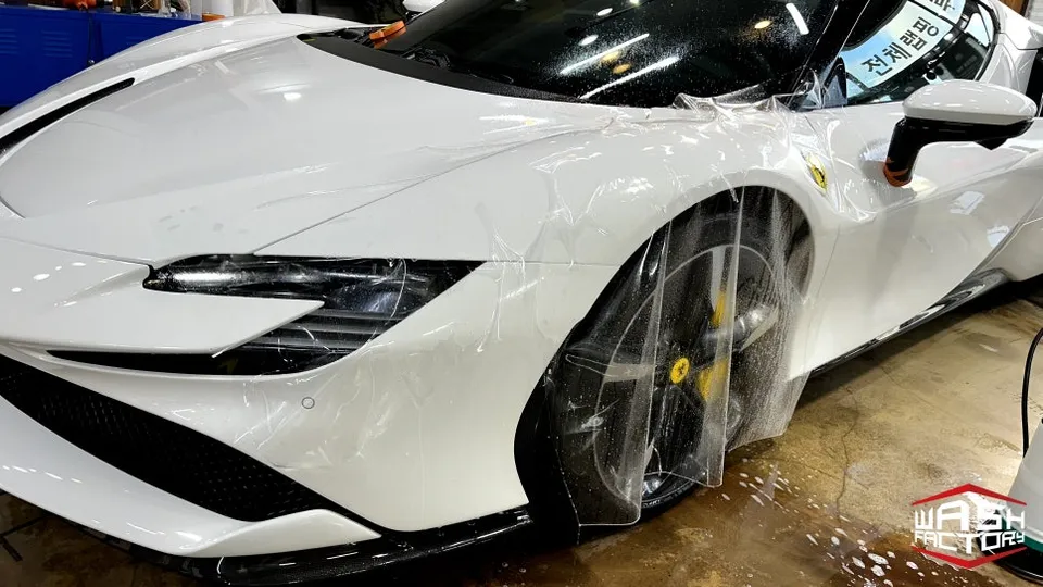 Ferrari SF90 StradaleのPPF施工事例|韓国での実例 施工写真 3-2