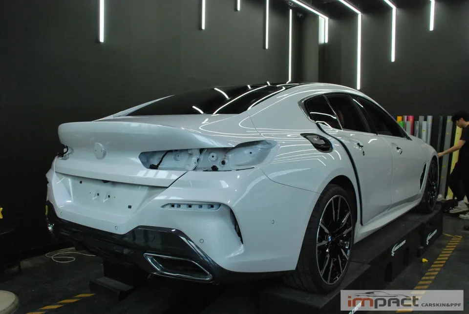BMW 8 Seriesのカーラッピング事例｜費用目安・仕上がり 施工写真 1-1