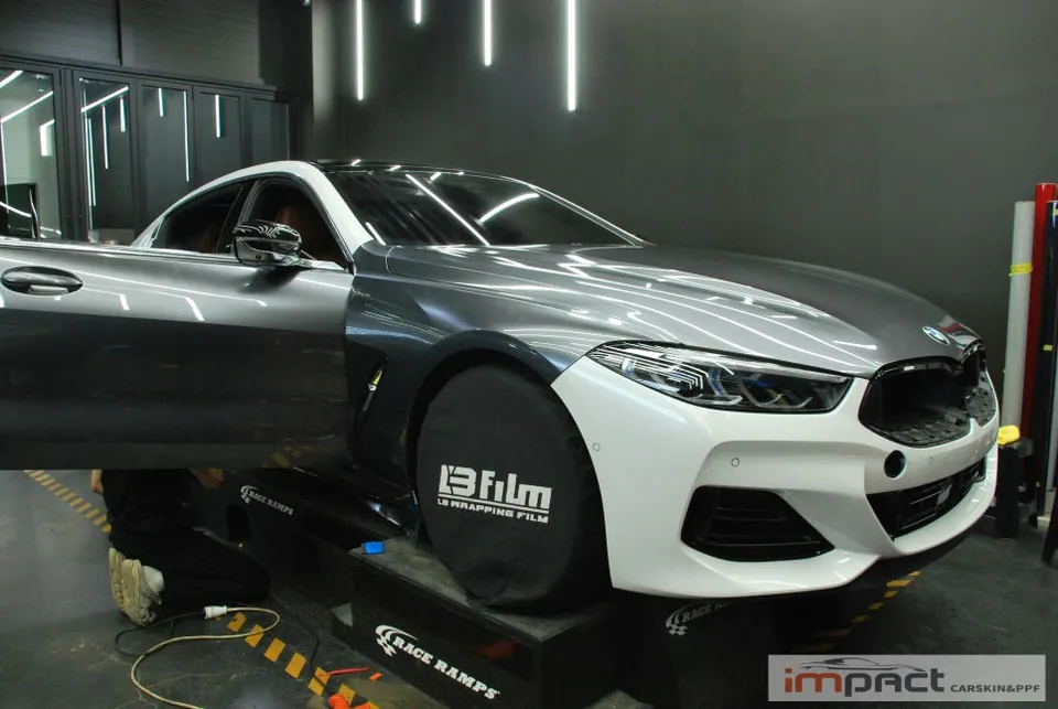 BMW 8 Seriesのカーラッピング事例｜費用目安・仕上がり 施工写真 3-2